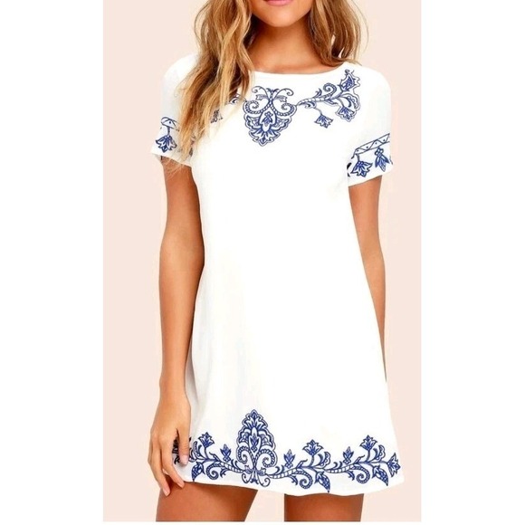 Lulus Dresses & Skirts - Lulus Women Tale to Tell White Blue Embroidered Shift Dress size S Short Sleeve